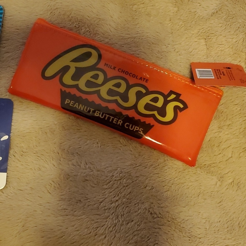 Candy Cookie Lip Balm Bundle with Reese's Pouch NWT - Picture 4 of 4